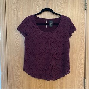Aritzia / Talula Shortsleeve Lace Blouse Size S Color Wine